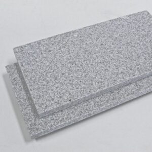 Granitplatte, Pearl White, Oberfläche geflammt